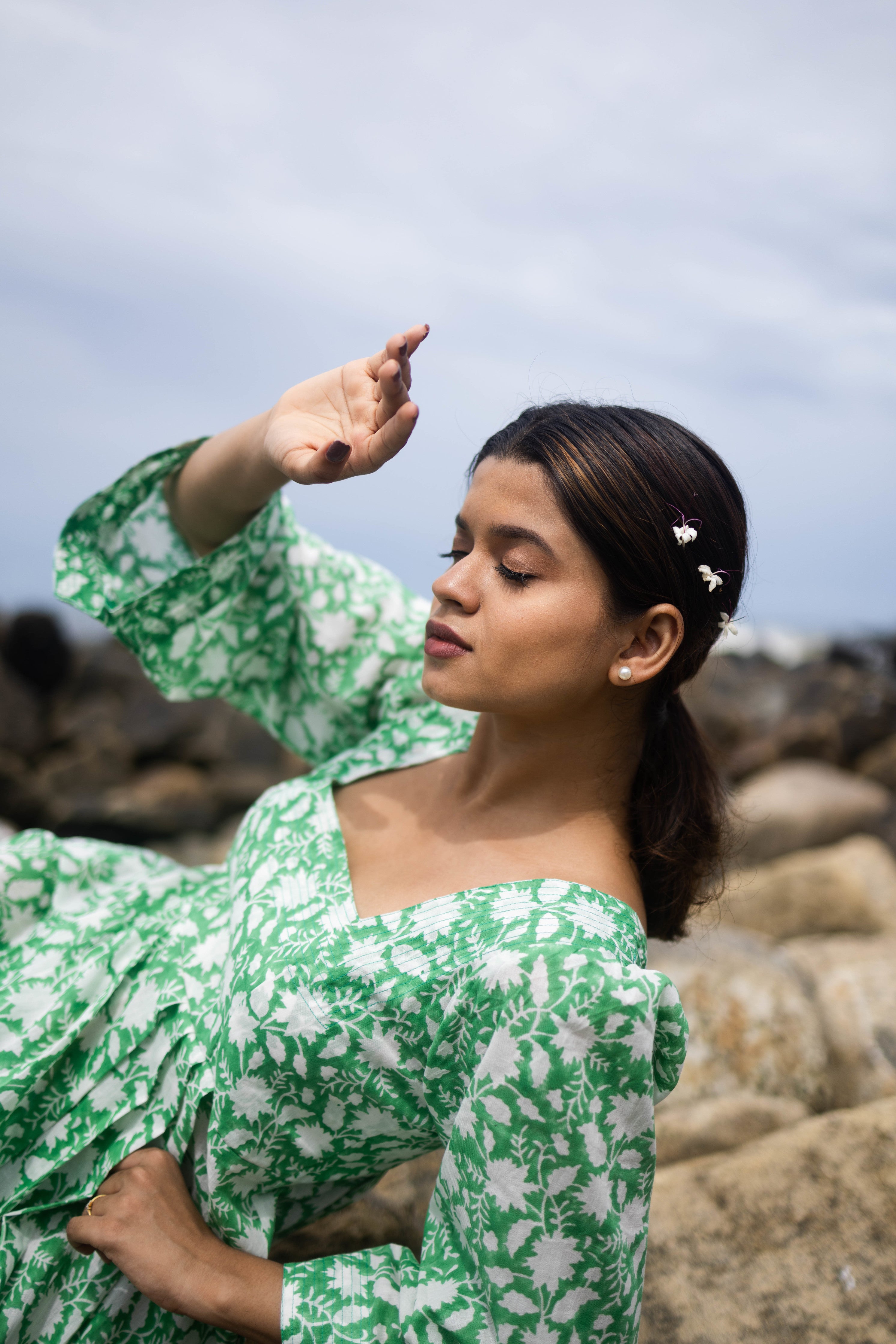 Green Basille Victoria Dress, dresses, neckline close up